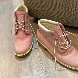 Timberland women’s  Pink Boots